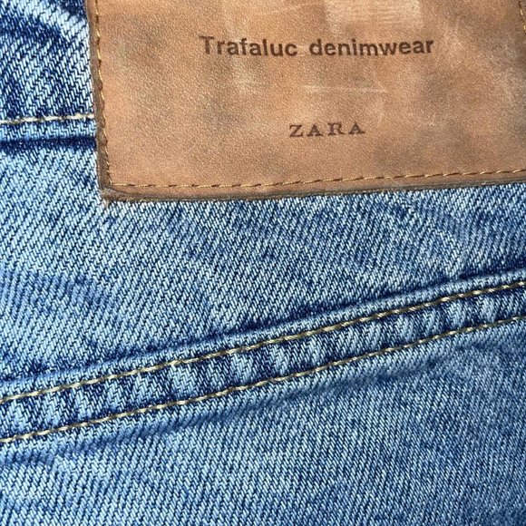 ZARA Trafaluc Denimwear Medium Blue Jeans Frayed Ankle Hem Women’s sz 6 zip VGUC - Picture 7 of 10